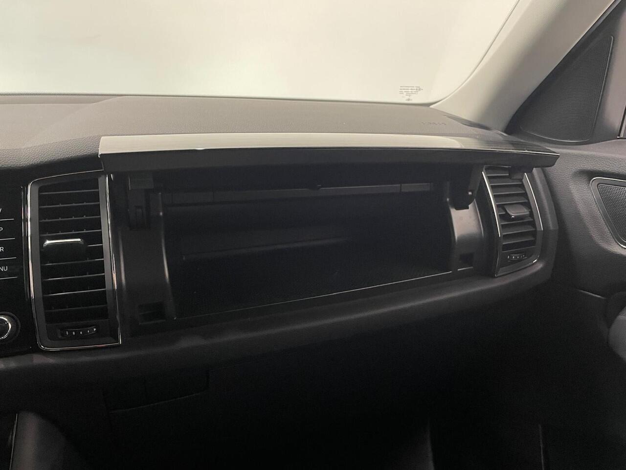 Skoda Kodiaq 1.5 TSI Sportline Business Airco ECC Navi Carplay 19" LM Velgen Leder/Alcantara PDC VA+ 360 Camera Stoelverwarming voor & achter