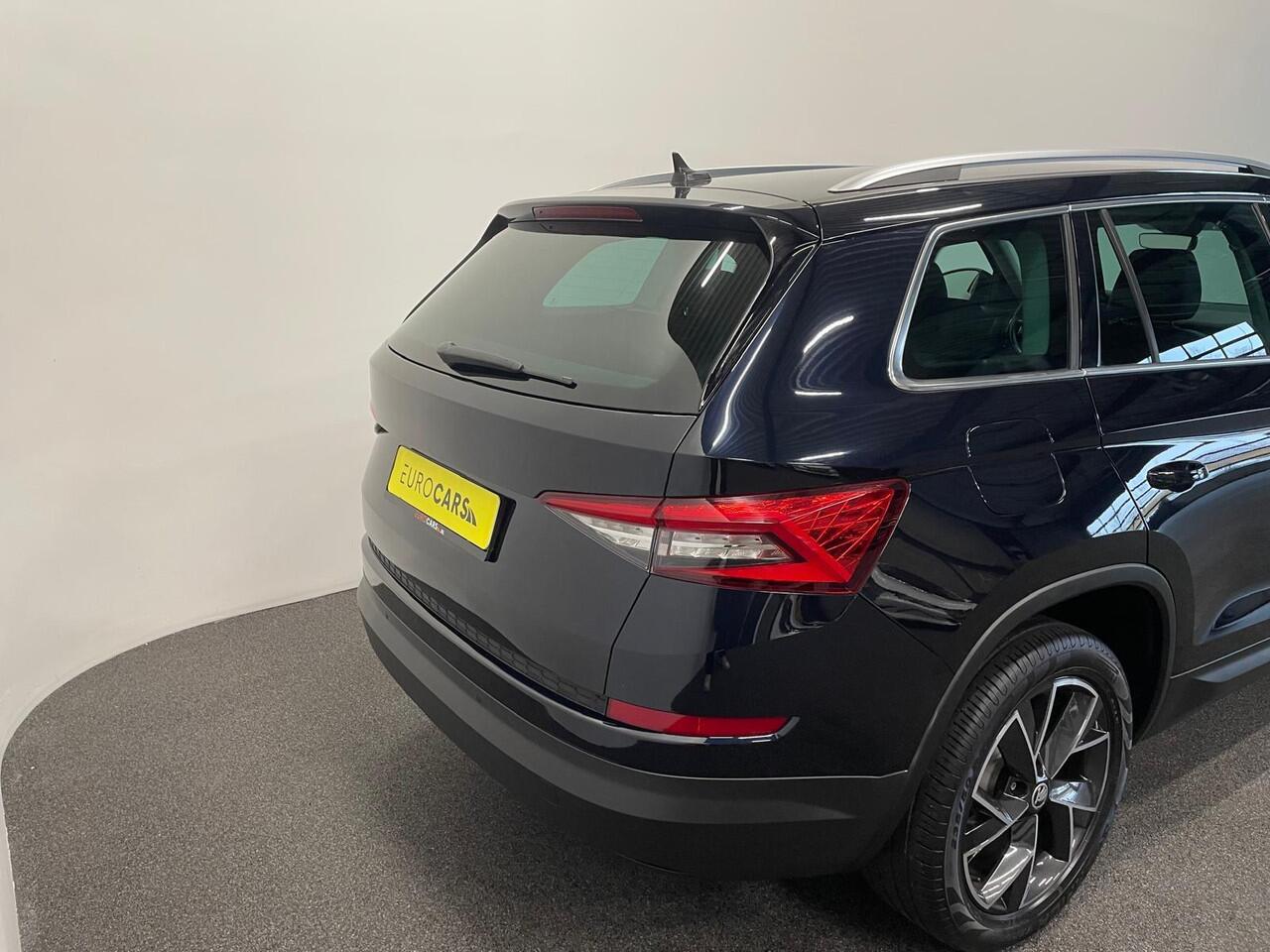 Skoda Kodiaq 1.5 TSI Sportline Business Airco ECC Navi Carplay 19" LM Velgen Leder/Alcantara PDC VA+ 360 Camera Stoelverwarming voor & achter