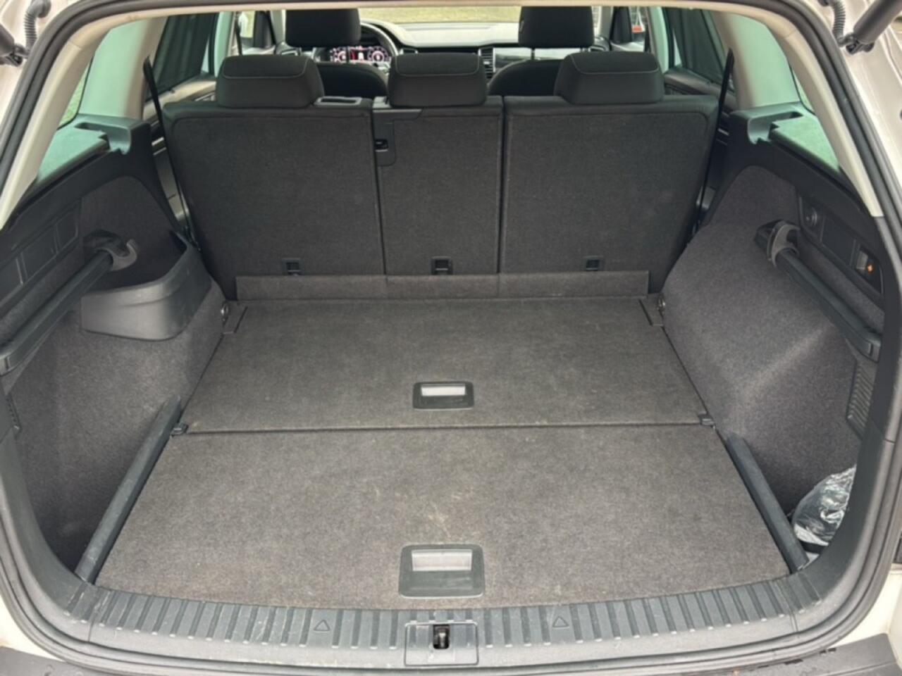 Skoda Kodiaq 2.0 TDI DSG AMBITION 4X4 PANO-DAK/TREKHAAK/CAMERA/NAVI/ACC/STOELVERW