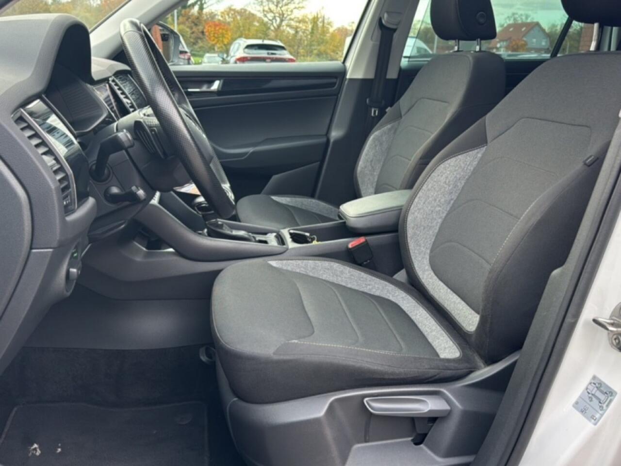 Skoda Kodiaq 2.0 TDI DSG AMBITION 4X4 PANO-DAK/TREKHAAK/CAMERA/NAVI/ACC/STOELVERW