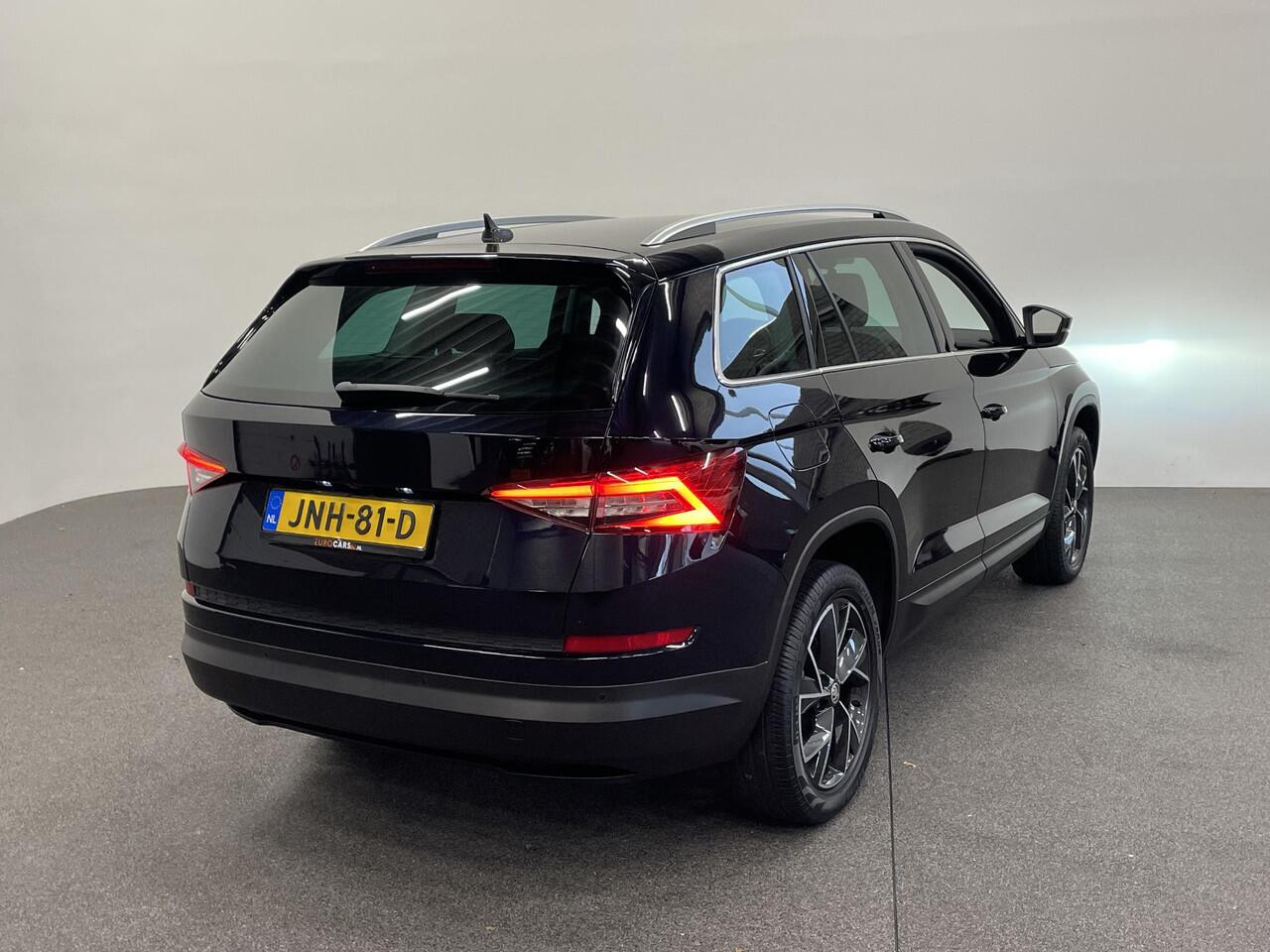 Skoda Kodiaq 1.5 TSI Sportline Business Airco ECC Navi Carplay 19" LM Velgen Leder/Alcantara PDC VA+ 360 Camera Stoelverwarming voor & achter