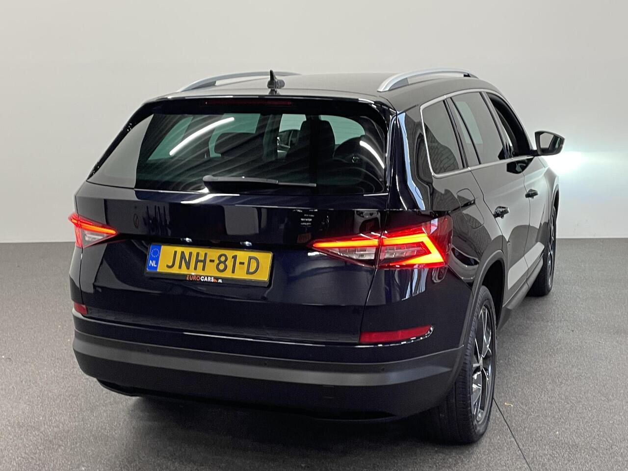 Skoda Kodiaq 1.5 TSI Sportline Business Airco ECC Navi Carplay 19" LM Velgen Leder/Alcantara PDC VA+ 360 Camera Stoelverwarming voor & achter