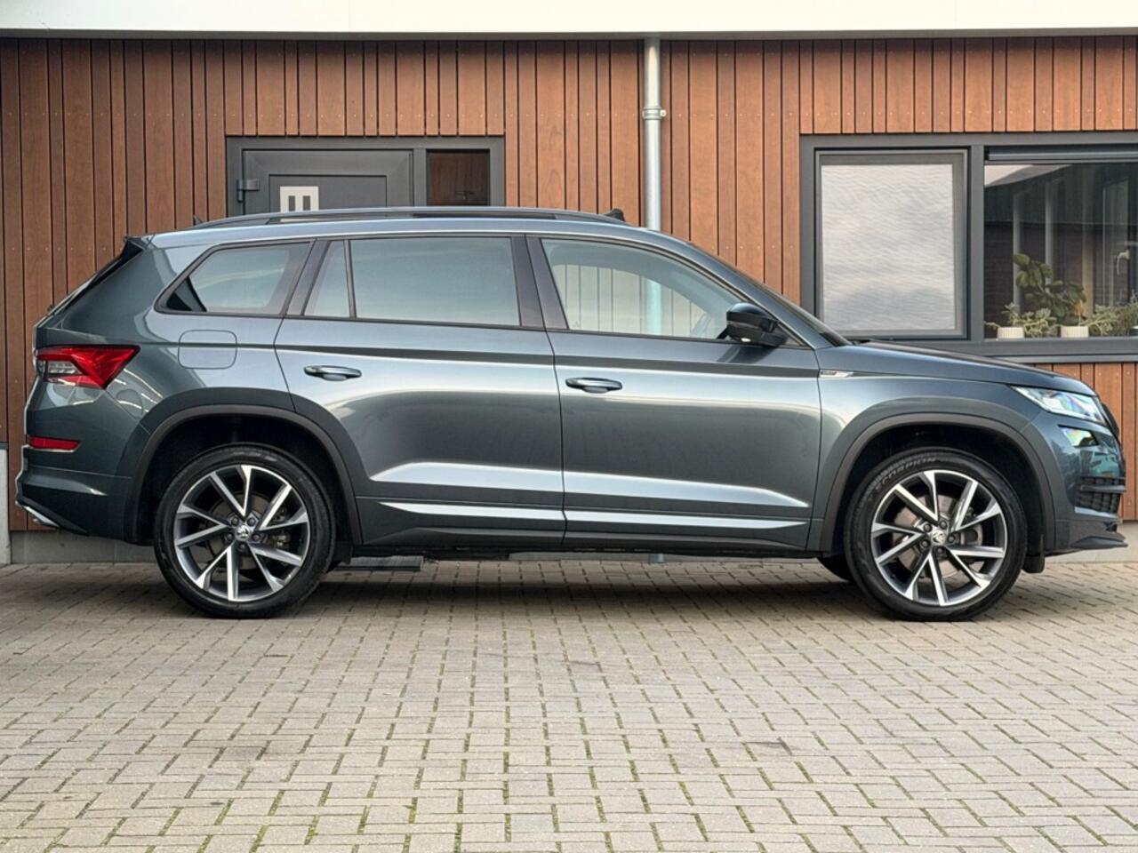 Skoda Kodiaq 2.0 TSI 4X4 Sportline Pano Acc Stoelverw. Trekhaak N.A.P.