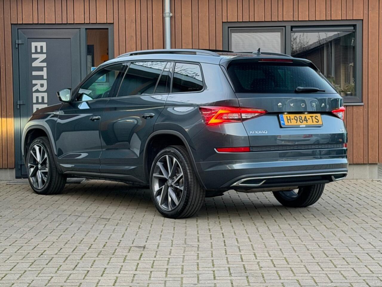 Skoda Kodiaq 2.0 TSI 4X4 Sportline Pano Acc Stoelverw. Trekhaak N.A.P.