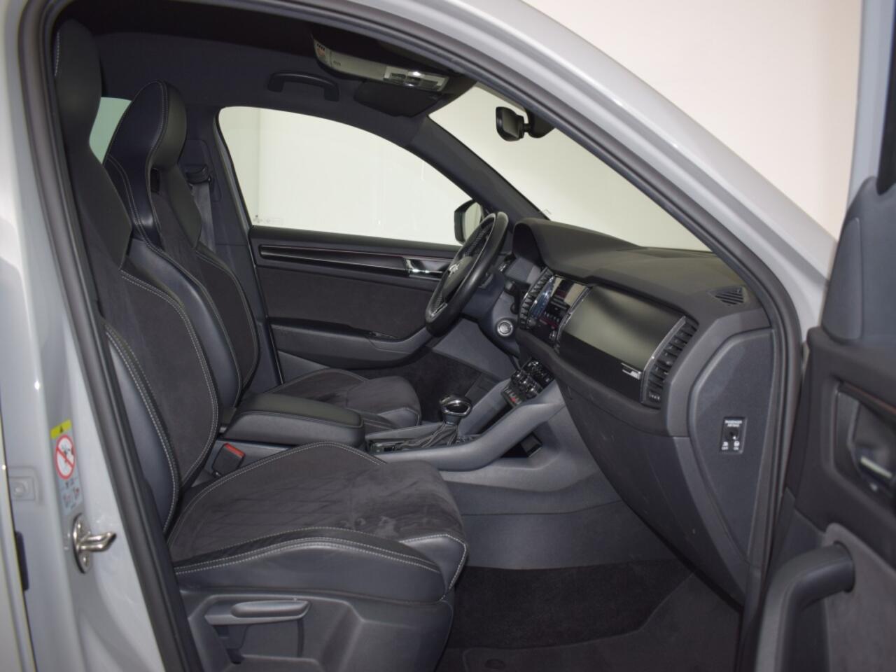 Skoda Kodiaq 1.5 TSI Sportline Business | Virtual o Alcantara o CarPlay o LED