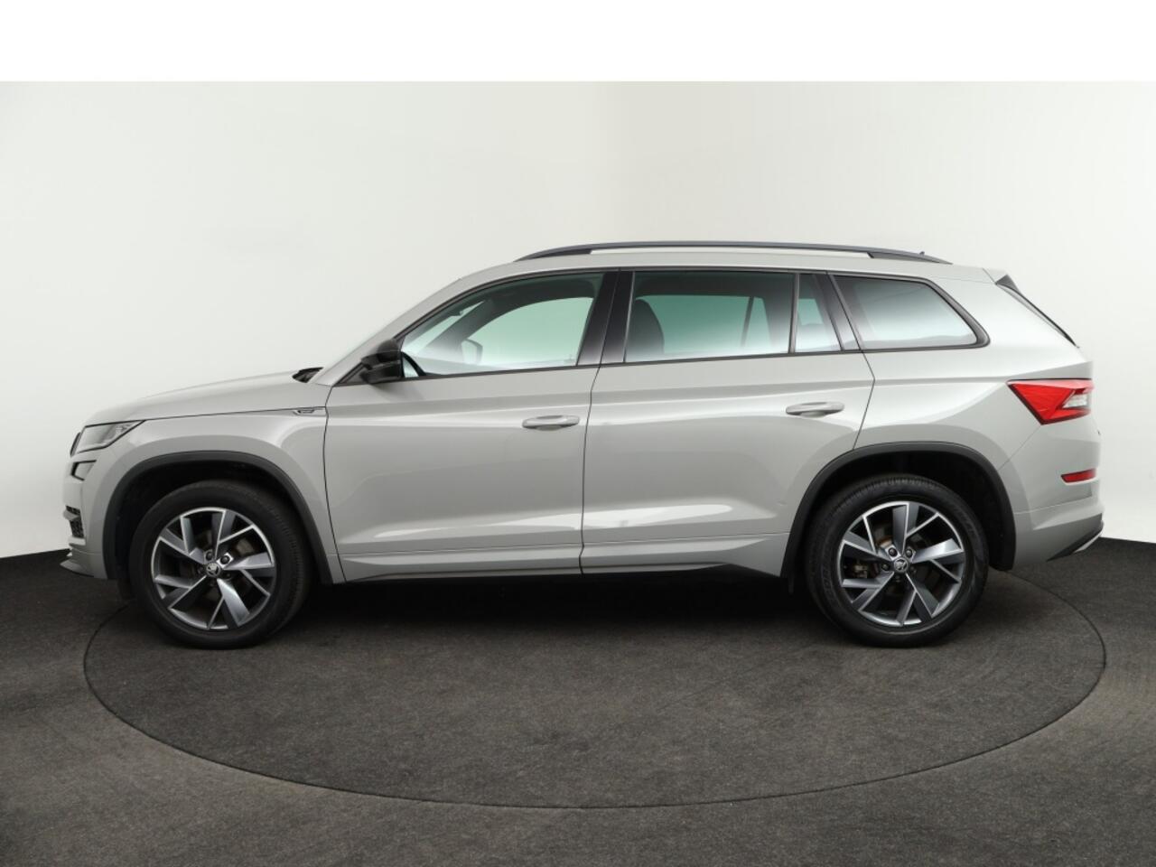 Skoda Kodiaq 1.5 TSI Sportline Business | Virtual o Alcantara o CarPlay o LED