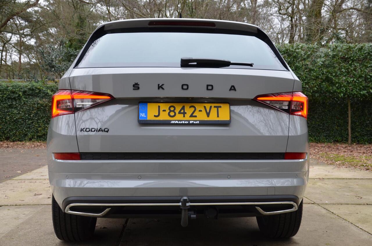 Skoda Kodiaq 1.5 TSI Sportline Business 7 Persoons Navi/Led/Ecc/Pdc/Stoel &Stuurverwarming/Achteruitrij-camera/Half-Leer/Privacy-Glass/Cruise control adaptief/Trekhaak-Afnb/Elektrisch Verstel bestuurdersstoel met geheugen/Virtual Cockpit
