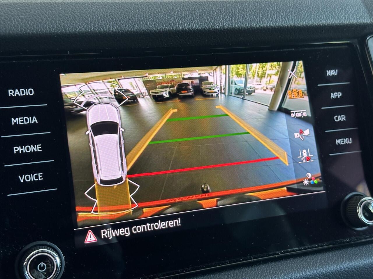 Skoda Kodiaq 1.5 TSI Sportline Business | TREKHAAK | NAVIGATIE | ACHTERUITRIJCAMERA