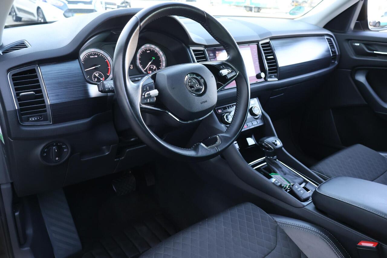 Skoda Kodiaq 1.5 TSI Business Edition 1e Eigenaar | Volledig Onderh | NL-Auto | BTW | Trekhaak | Camera | Elek Klep | Climate | Navi | Carplay | Keyless | PDC |