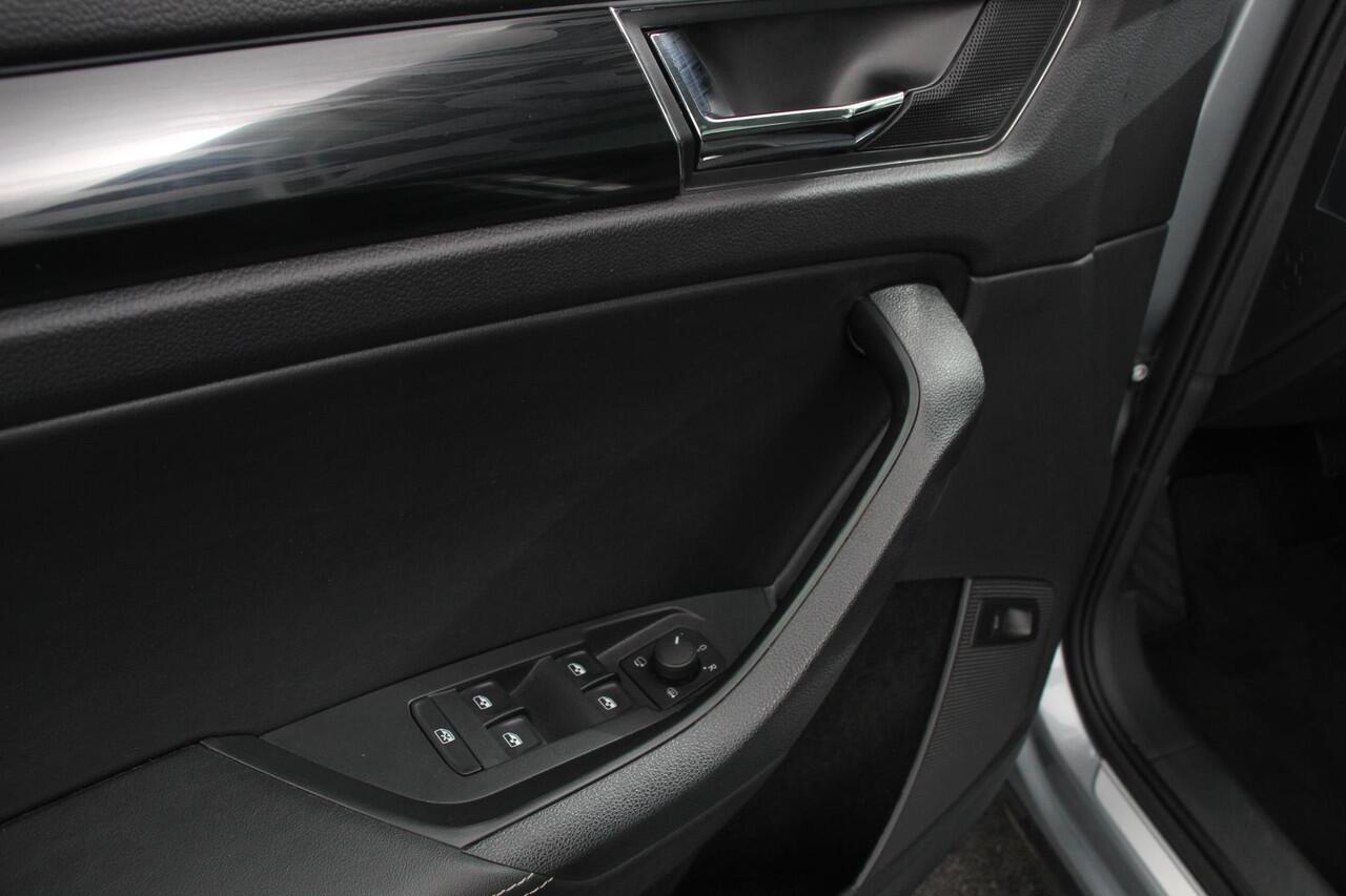 Skoda Kodiaq 1.5 TSI 150pk DSG Style 7 persoons | Navigatie | Climate control | Cruise control Adaptive | Camera | Trekhaak wegklapbaar | Lichtmetalen velgen | Parkeer sensoren | Stoelverwarming voor