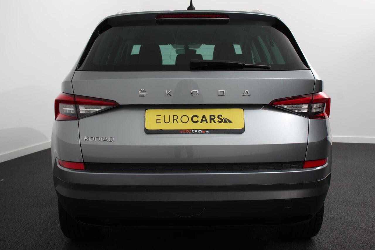 Skoda Kodiaq 1.5 TSI 150pk DSG Style 7 persoons | Navigatie | Climate control | Cruise control Adaptive | Camera | Trekhaak wegklapbaar | Lichtmetalen velgen | Parkeer sensoren | Stoelverwarming voor