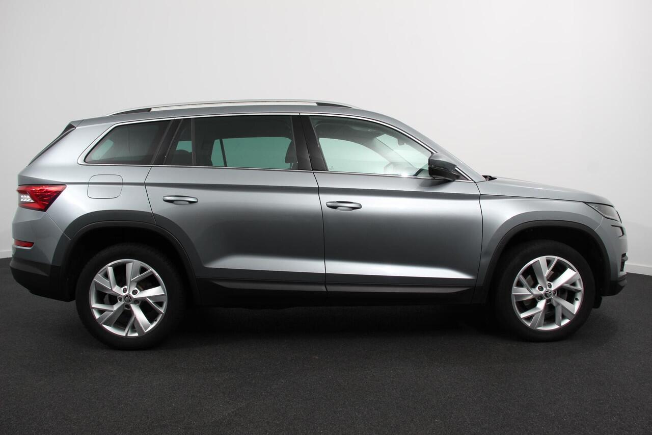 Skoda Kodiaq 1.5 TSI 150pk DSG Style 7 persoons | Navigatie | Climate control | Cruise control Adaptive | Camera | Trekhaak wegklapbaar | Lichtmetalen velgen | Parkeer sensoren | Stoelverwarming voor