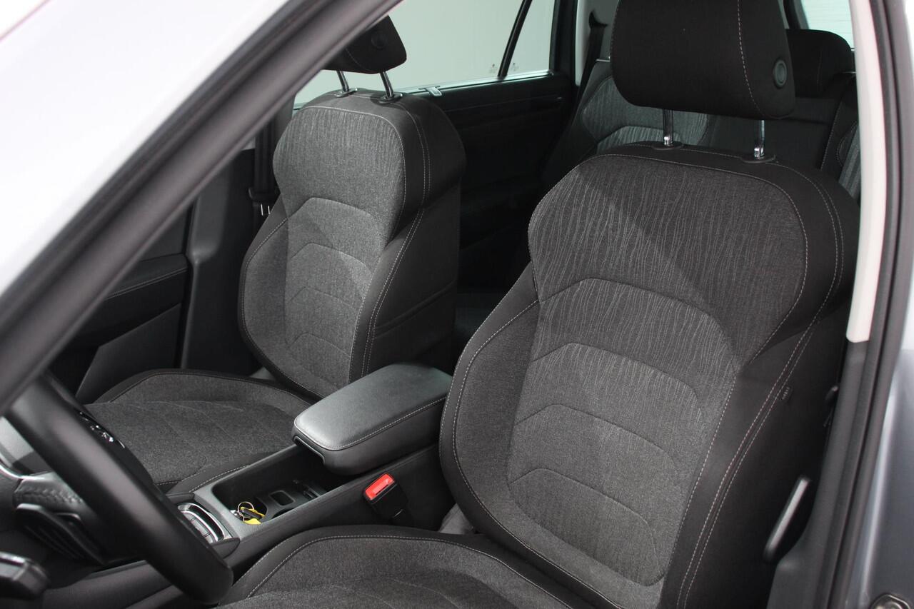 Skoda Kodiaq 1.5 TSI 150pk DSG Style 7 persoons | Navigatie | Climate control | Cruise control Adaptive | Camera | Trekhaak wegklapbaar | Lichtmetalen velgen | Parkeer sensoren | Stoelverwarming voor