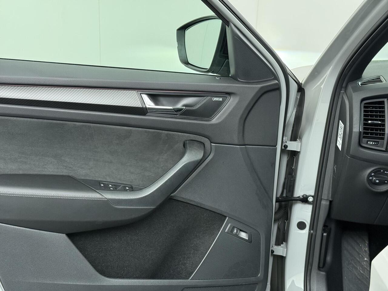 Skoda Kodiaq 1.5 TSI Sportline Business Panorama Dak | Camera | Stoelverwarming | NL Auto