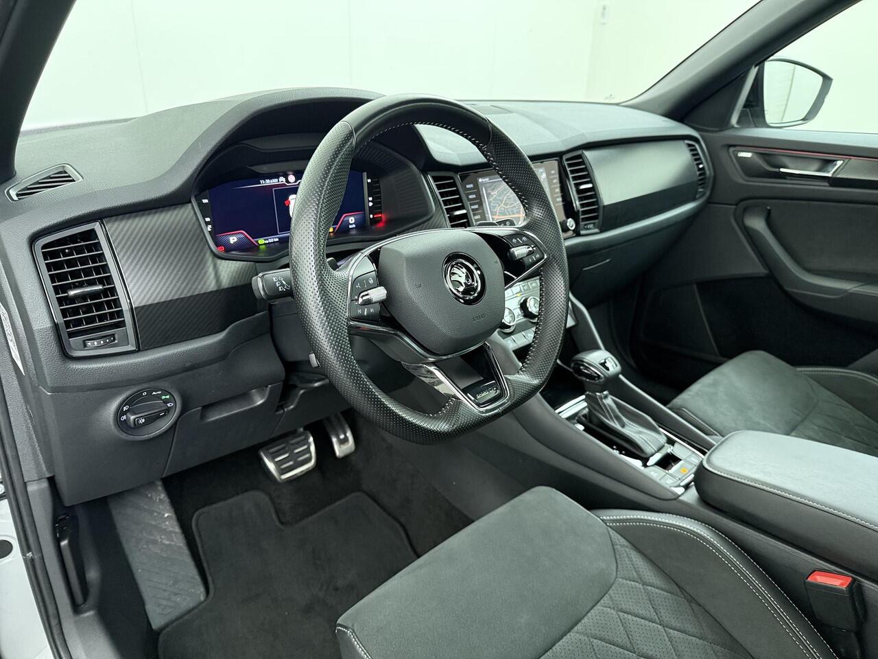 Skoda Kodiaq 1.5 TSI Sportline Business Panorama Dak | Camera | Stoelverwarming | NL Auto