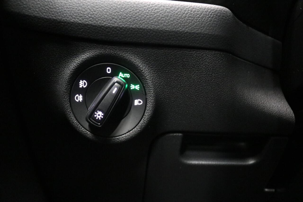 Skoda Kodiaq 1.5 TSI Sportline Business | Panoramadak | Virtual Cockpit | Camera | CANTON | ACC | Carplay | Electr. Stoel | Dodehoeksensoren | ORIG NL | Vol opties |