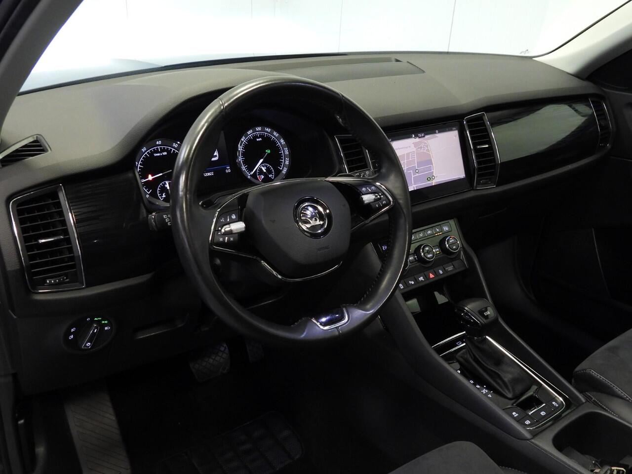 Skoda Kodiaq 1.5 TSI Aut. Business Edition Plus 7-Pers. NAVI/SCHUIFDAK/LED/TREKH./19"LMV