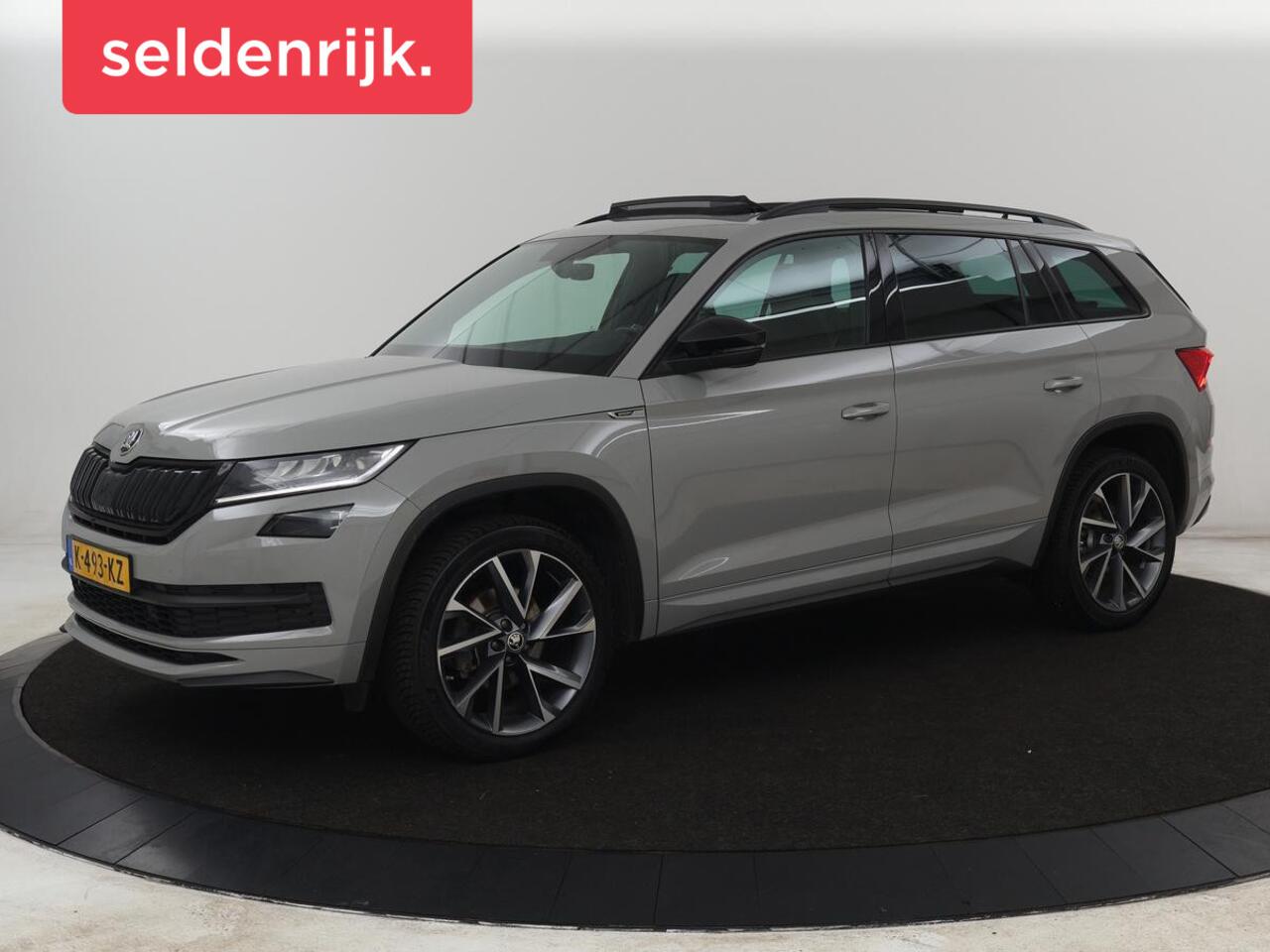 Skoda Kodiaq 1.5 TSI Sportline | Panoramadak | Stoelverwarming | Leder/Alcantara | Camera | Carplay | Sfeerverlichting | Virtual Cockpit | Canton Sound | Navigatie | Keyless | 20'' | Memory | Full LED