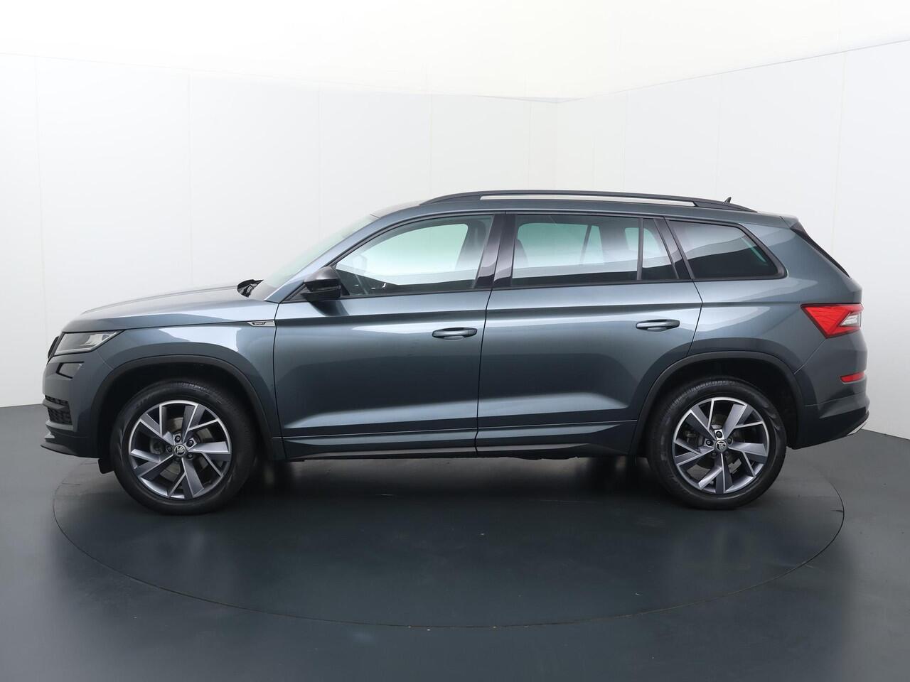 Skoda Kodiaq 1.5 TSI Sportline Business | 150 PK | Automaat | Trekhaak wegklapbaar | Voorstoelen verwarmd | Navigatiesysteem |