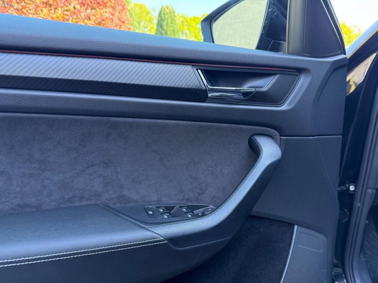 Skoda Kodiaq 1.5 TSI Sportline 7-pers,LED,Stoel/stuurverw,Trekhk,Memory,Virtual,Adapt Cruise,Lane Ass.,