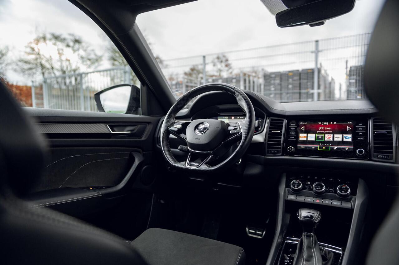 Skoda Kodiaq 1.5 TSI Sportline Business 7p. | TREKHAAK | ADAPTIVE CRUISE | ELEKTR. ACHTERKLEP | ALL SEASON BANDEN