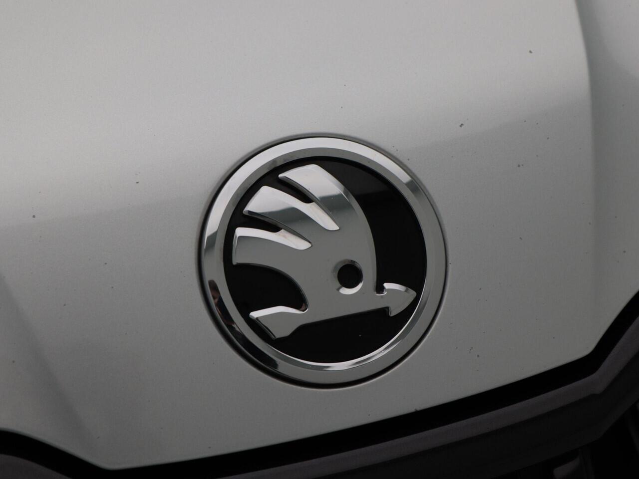 Skoda Kodiaq 1.5 TSi 150 Pk Automaat Sportline Business | Trekhaak Elektrisch | Virtual Cockpit | Sportstoelen Leder/Alcantara | Camera | LED | 19 Inch | 146.407 Km