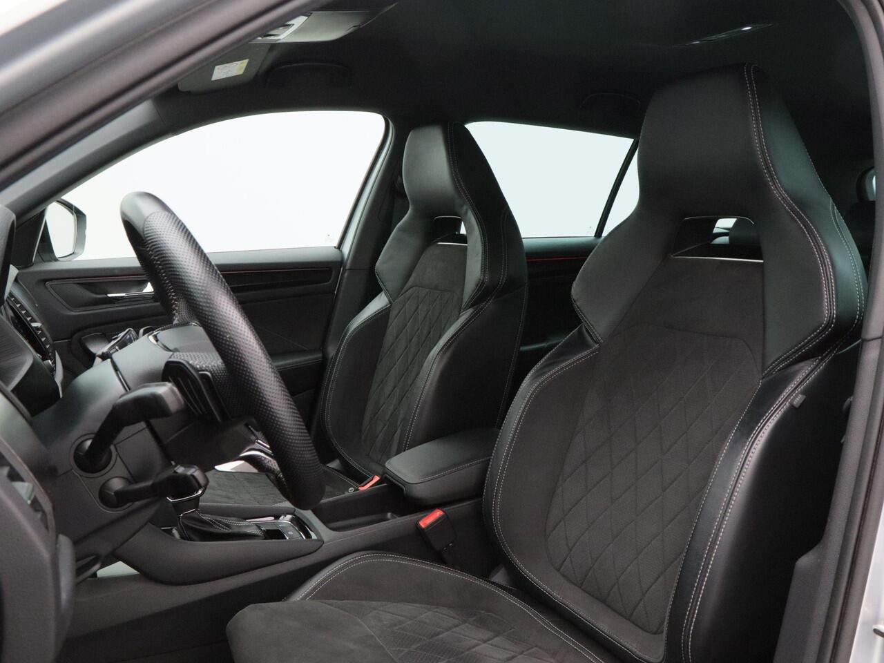 Skoda Kodiaq 1.5 TSi 150 Pk Automaat Sportline Business | Trekhaak Elektrisch | Virtual Cockpit | Sportstoelen Leder/Alcantara | Camera | LED | 19 Inch | 146.407 Km