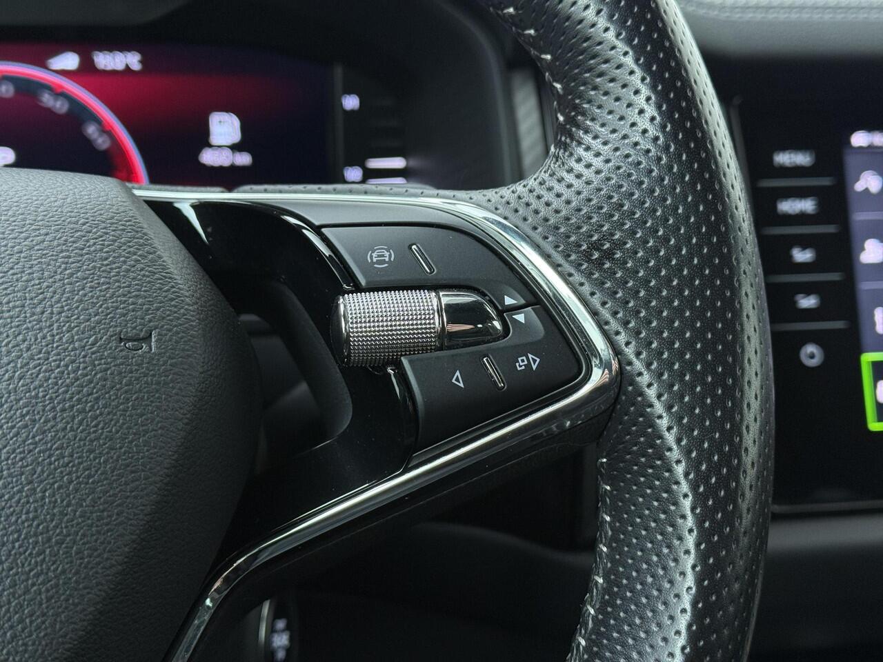 Skoda Kodiaq 1.5 TSI Sportline Business 7p. | 150 PK | Automaat | Trekhaak wegklapbaar | Panoramadak | Navigatiesysteem | 19" LM velgen | 3e zitrij |