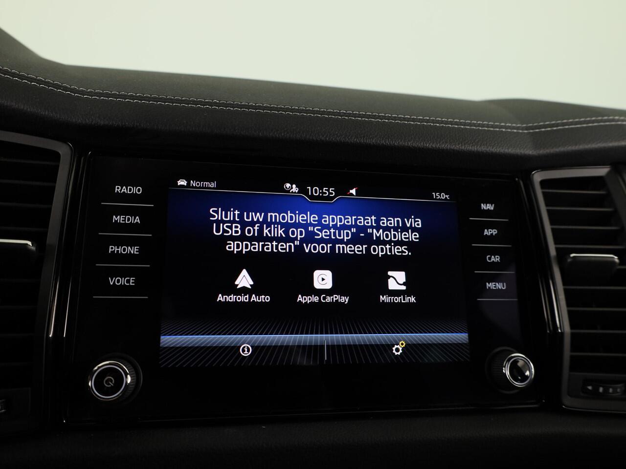 Skoda Kodiaq 1.5 TSI Sportline Business 150 pk Automaat (DSG) | Navigatie | Trekhaak (wegklapbaar) | Parkeersensoren | Achteruitrijcamera | Autom. airco (3 zones) | Stoelverwarming |