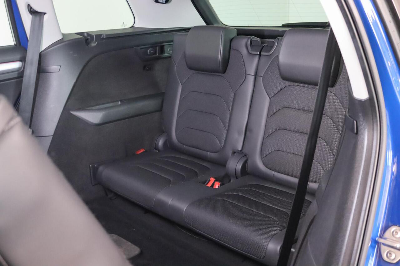 Skoda Kodiaq 1.5 TSI, Business Edition, 7-Persoons, Trekhaak, Camera, ACC, Canton, Apple Carplay/Android Auto,