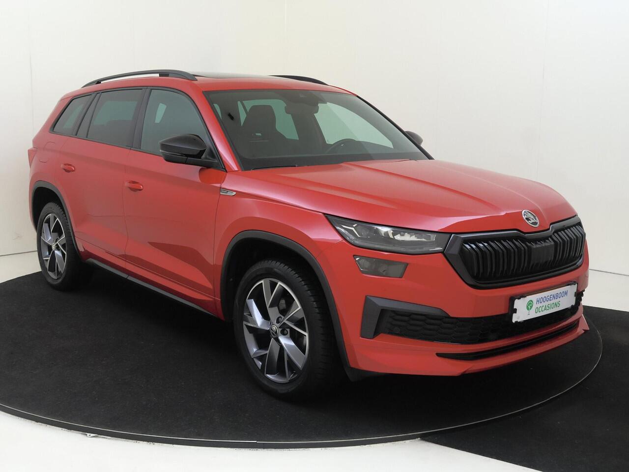 Skoda Kodiaq 1.5 TSI Sportline Business | Panoramadak | Trekhaak | CANTON audio | Dodehoek detectie | Keyless | Adaptieve cruise control | Stoel- en stuurwielverwarming |