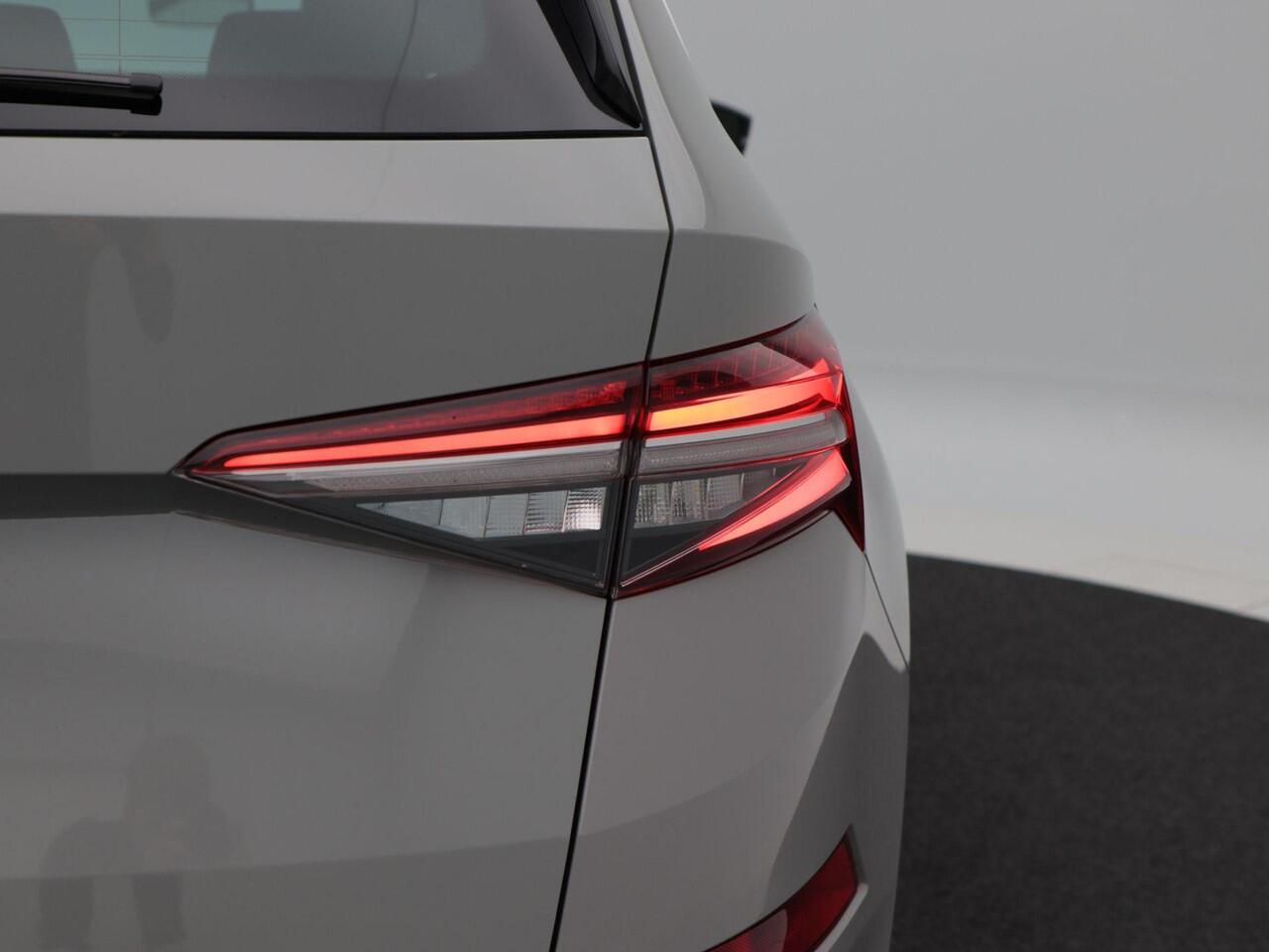 Skoda Kodiaq 1.5 TSi 150 Pk Automaat Business Edition Plus | Trekhaak | Stoelverwarming | Camera | Climatronic | Full LED | Navigatie | 151.101 Km!!