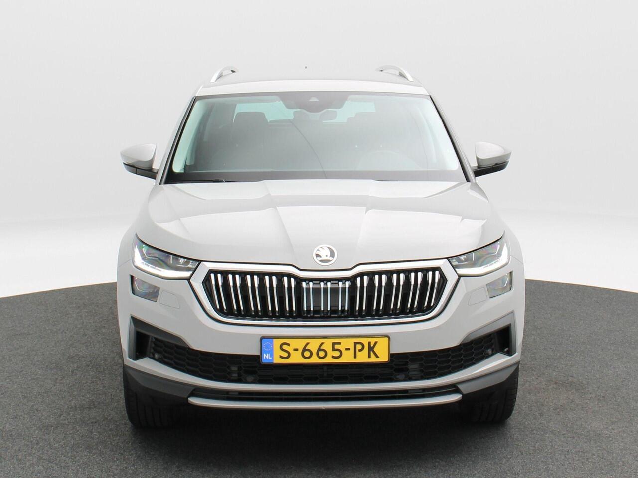 Skoda Kodiaq 1.5 TSi 150 Pk Automaat Business Edition Plus | Trekhaak | Stoelverwarming | Camera | Climatronic | Full LED | Navigatie | 151.101 Km!!