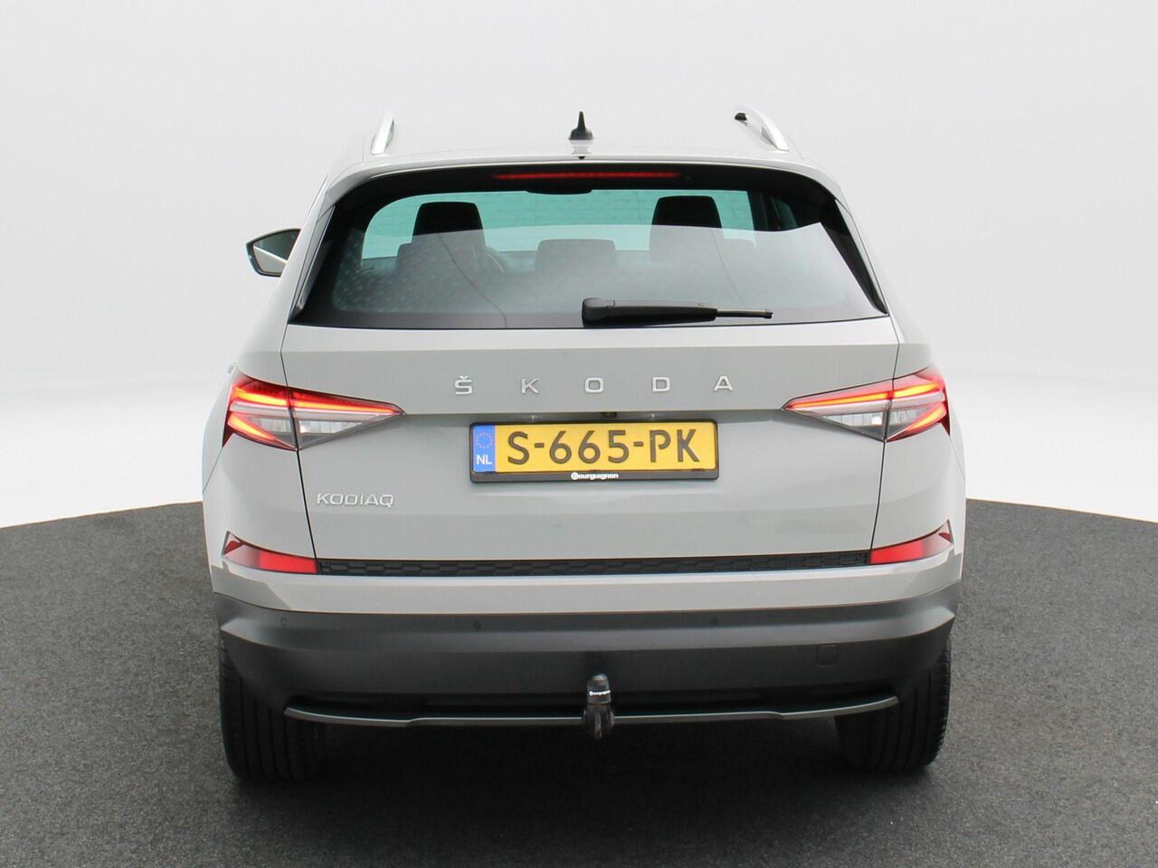 Skoda Kodiaq 1.5 TSi 150 Pk Automaat Business Edition Plus | Trekhaak | Stoelverwarming | Camera | Climatronic | Full LED | Navigatie | 151.101 Km!!