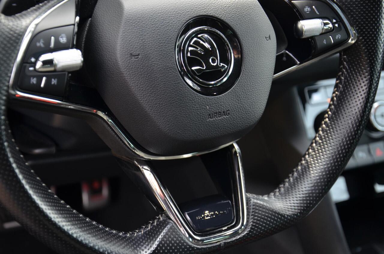 Skoda Kodiaq 1.5 TSI Sportline Business 7 Persoons. Automaat/Navi/Led/Ecc/Pdc/Achteruitrij-camera/Stuur&Stoelverwarming/Half-Leer/Panoramadak/Privacy-Glass/Cruise control adaptief/Elektrisch verstelbare stoelen