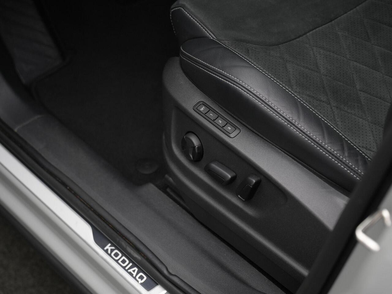 Skoda Kodiaq 1.5 TSI 150 pk DSG Sportline Business | Geheugenstoel | Leder/alcantara | Matrix LED | Achteruitrijcamera | Navigatie