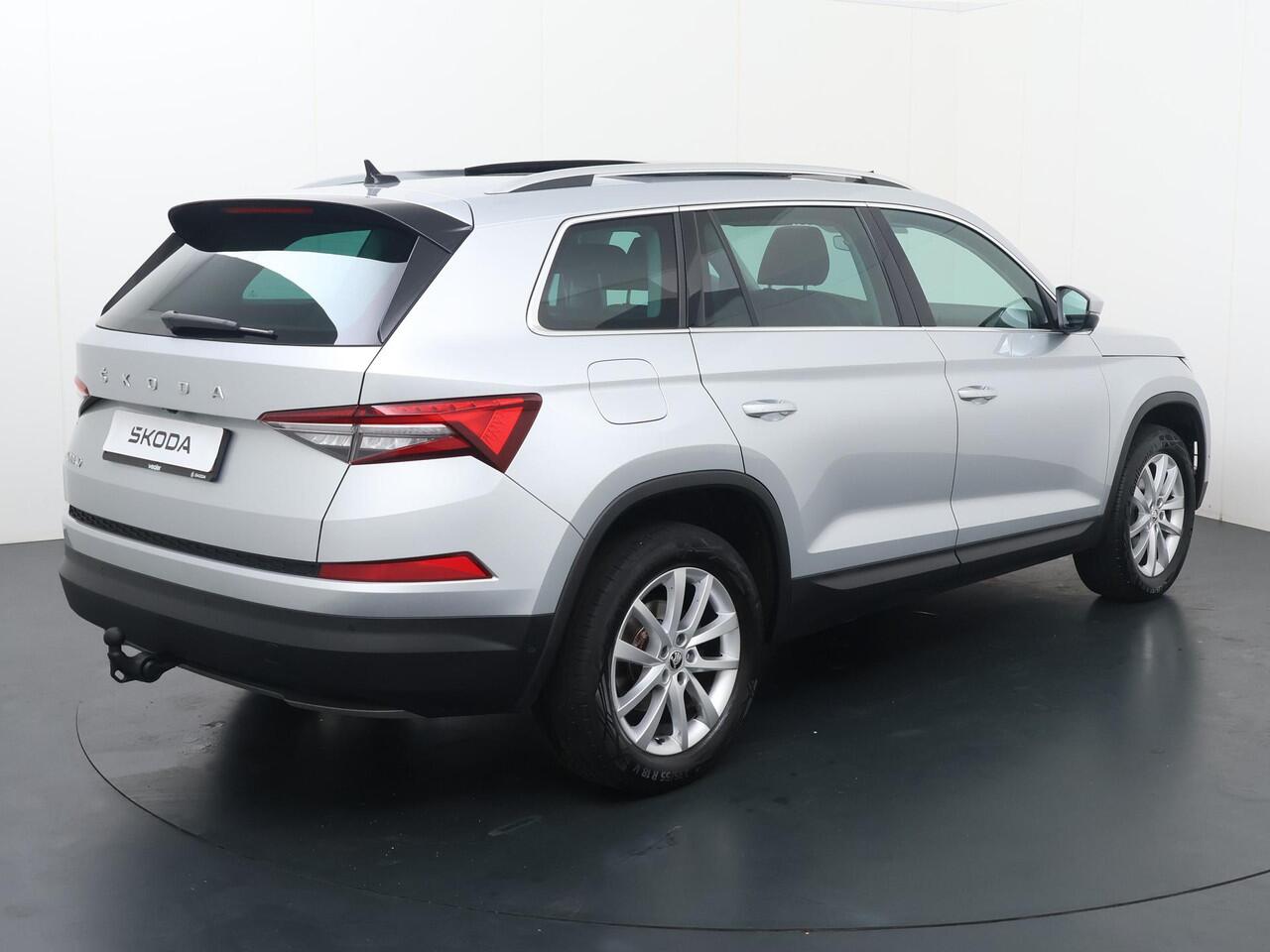 Skoda Kodiaq 1.5 TSI Business Edition Plus | 150 PK | Automaat | Trekhaak wegklapbaar | Panoramadak | Top area view 360 | Matrix LED koplampen |