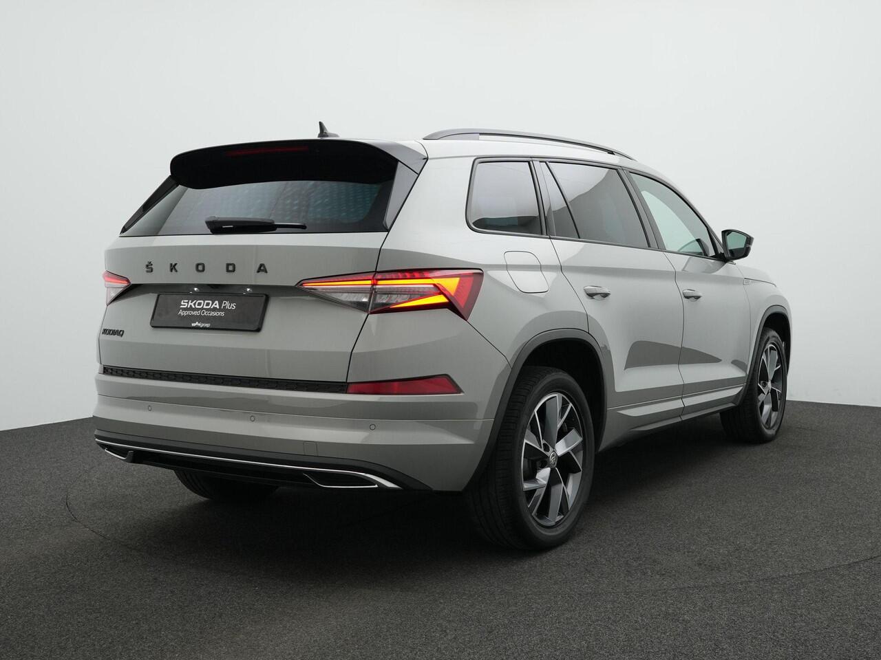 Skoda Kodiaq 1.5 TSI 150 pk DSG Sportline Business | Geheugenstoel | Leder/alcantara | Matrix LED | Achteruitrijcamera | Navigatie