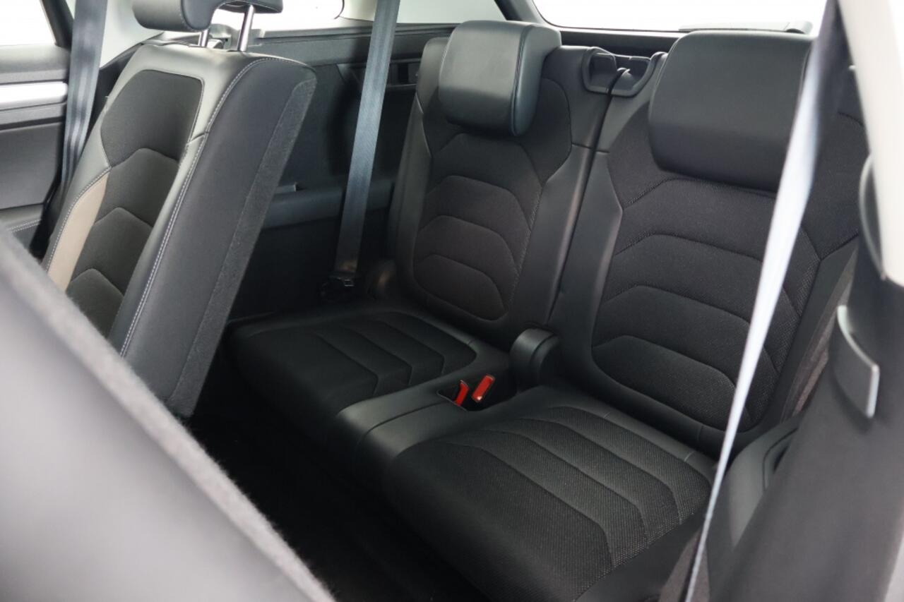 Skoda Kodiaq 1.5 TSI Business | 7 persoons | Trekhaak | Camera