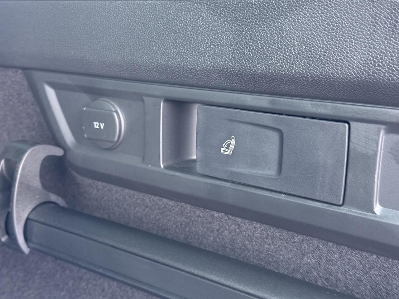 Skoda Kodiaq 1.5 TSI Sportline Business VAN ¤43.900,- NU VOOR SLECHTS ¤39.877,- Uw LENTEVOORDEEL ¤4.023,- |AUTOMAAT | PANORAMADAK | ADAPTIEVE CRUISECONTROL | CAMERA | ELEKTRISCHE STOEL/KOFFERRUIK | STANDKACHEL | STOELVERWARMING VOOR + ACHTER | SKODA DEALER ONDERHOUDEN