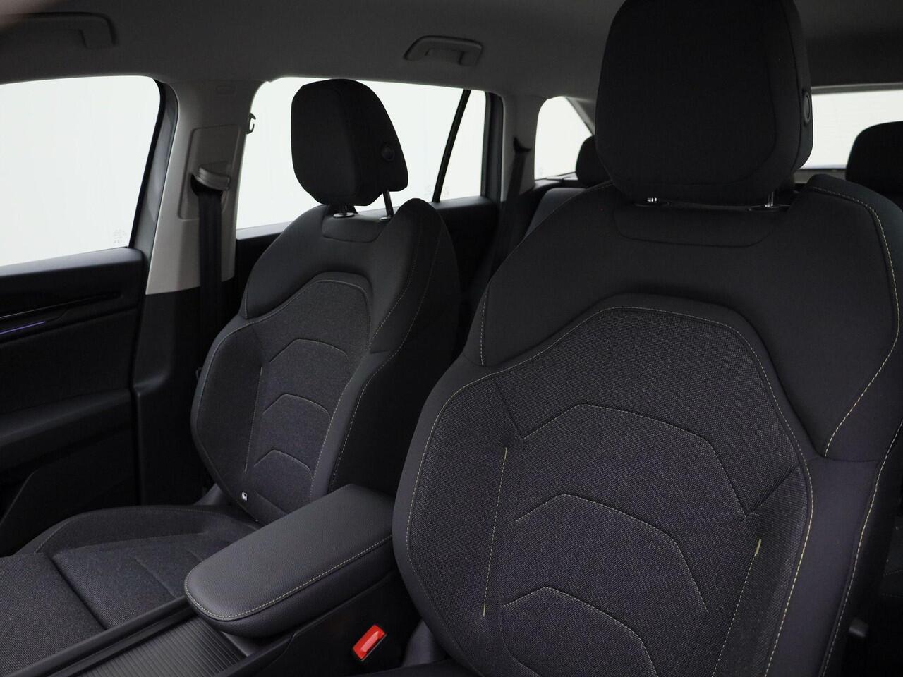 Skoda Kodiaq 1.5TSI 150kW/204PK PHEV Selection DSG · Apple/Android Car Play · Camera · Stoelverwarming · Garantie tot augustus 2026