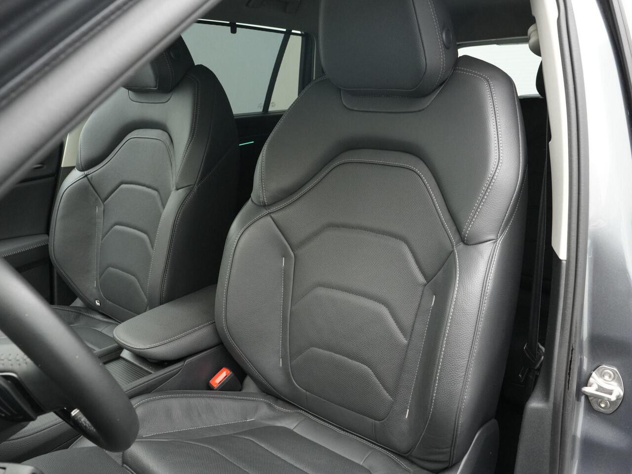 Skoda Kodiaq 1.5 TSI 204 pk DSG PHEV Business Edition | Head-Up Display | Lederen bekleding | CANTON sound | Full LED Matrix koplampen | Achteruitrijcamera | Predictive Adaptive Cruise | 18 inch