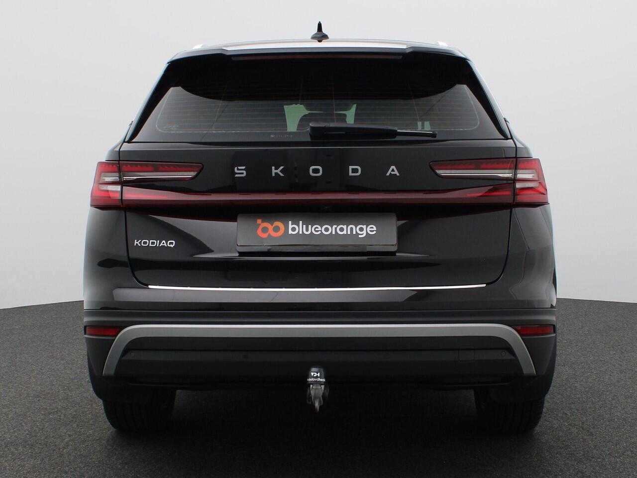 Skoda Kodiaq 1.5 TSI MHEV Business Edition 7p. 150PK DSG Matrix LED Verlichting, Trekhaak, Keyless, Side Assist, Stoel-Stuurverwarming, Virtual Pedal, Travel Assist, 19" LM Velgen