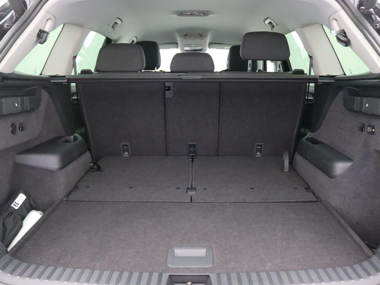 Skoda Kodiaq 1.5 TSI MHEV Business Edition 7p. 150PK DSG Matrix LED Verlichting, Trekhaak, Keyless, Side Assist, Stoel-Stuurverwarming, Virtual Pedal, Travel Assist, 19" LM Velgen