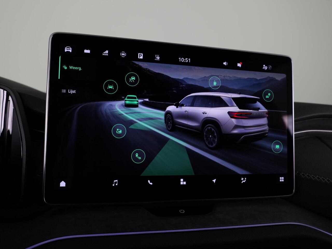 Skoda Kodiaq 1.5 TSI PHEV Business Edition 204 pk Automaat (DSG) | Verlengde garantie | Navigatie | Trekhaak (wegklapbaar) | Parkeersensoren | Achteruitrijcamera | Lederen bekleding | Stoelverwarming v/a |