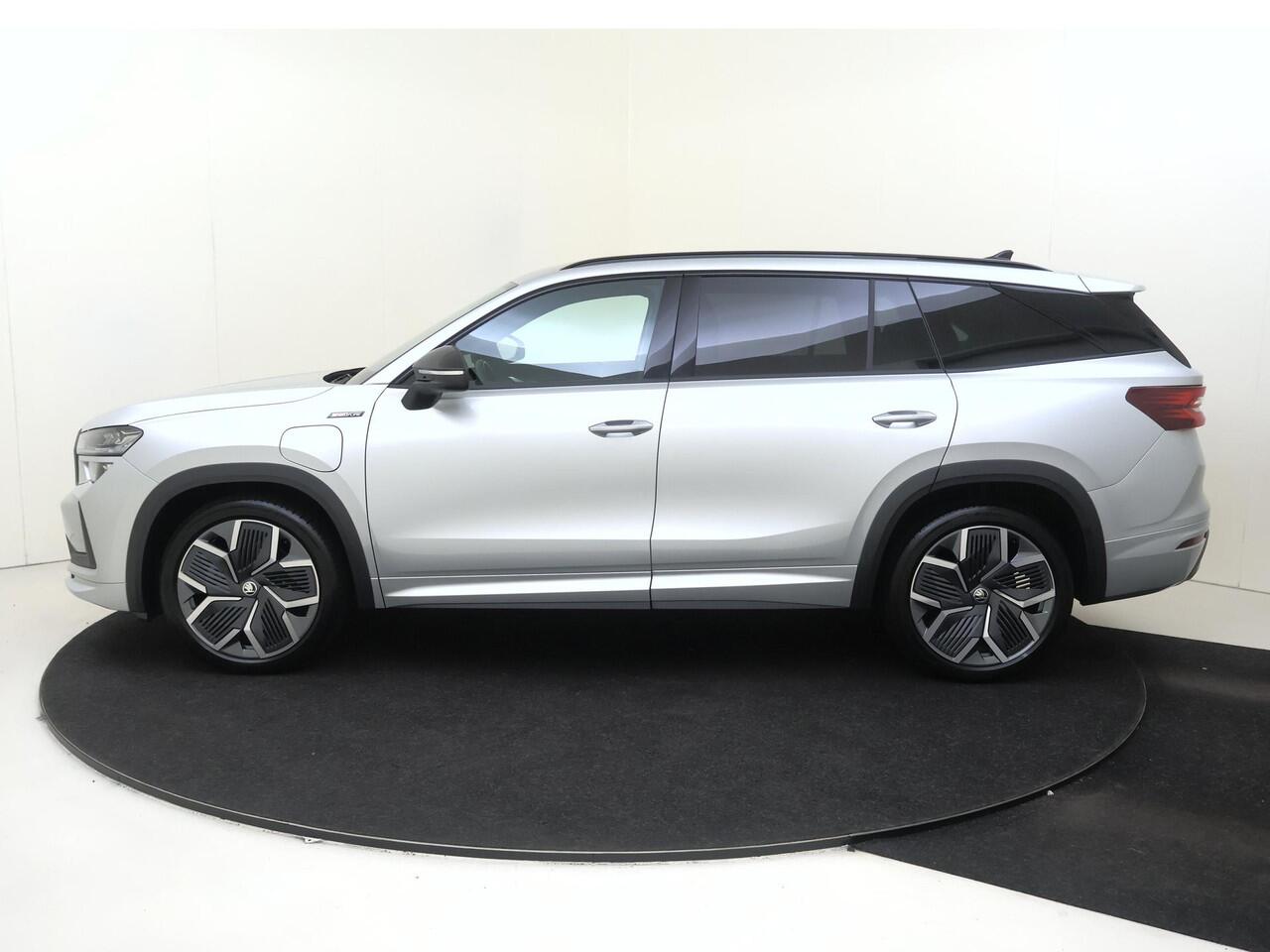 Skoda Kodiaq 1.5 TSI PHEV Sportline Business | Trekhaak | Achteruitrijcamera | 3-zone airco | Dodehoek detectie | Keyless | LED matrix verlichting | Adaptieve cruise control | Stoel- en stuurwielverwarming |