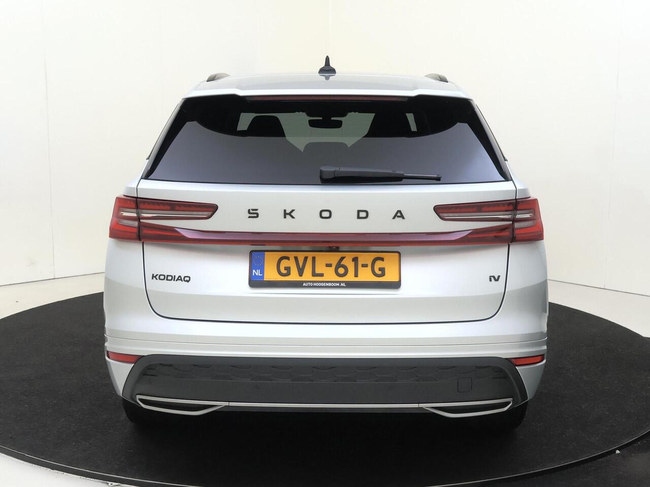 Skoda Kodiaq 1.5 TSI PHEV Sportline Business | Trekhaak | Achteruitrijcamera | 3-zone airco | Dodehoek detectie | Keyless | LED matrix verlichting | Adaptieve cruise control | Stoel- en stuurwielverwarming |