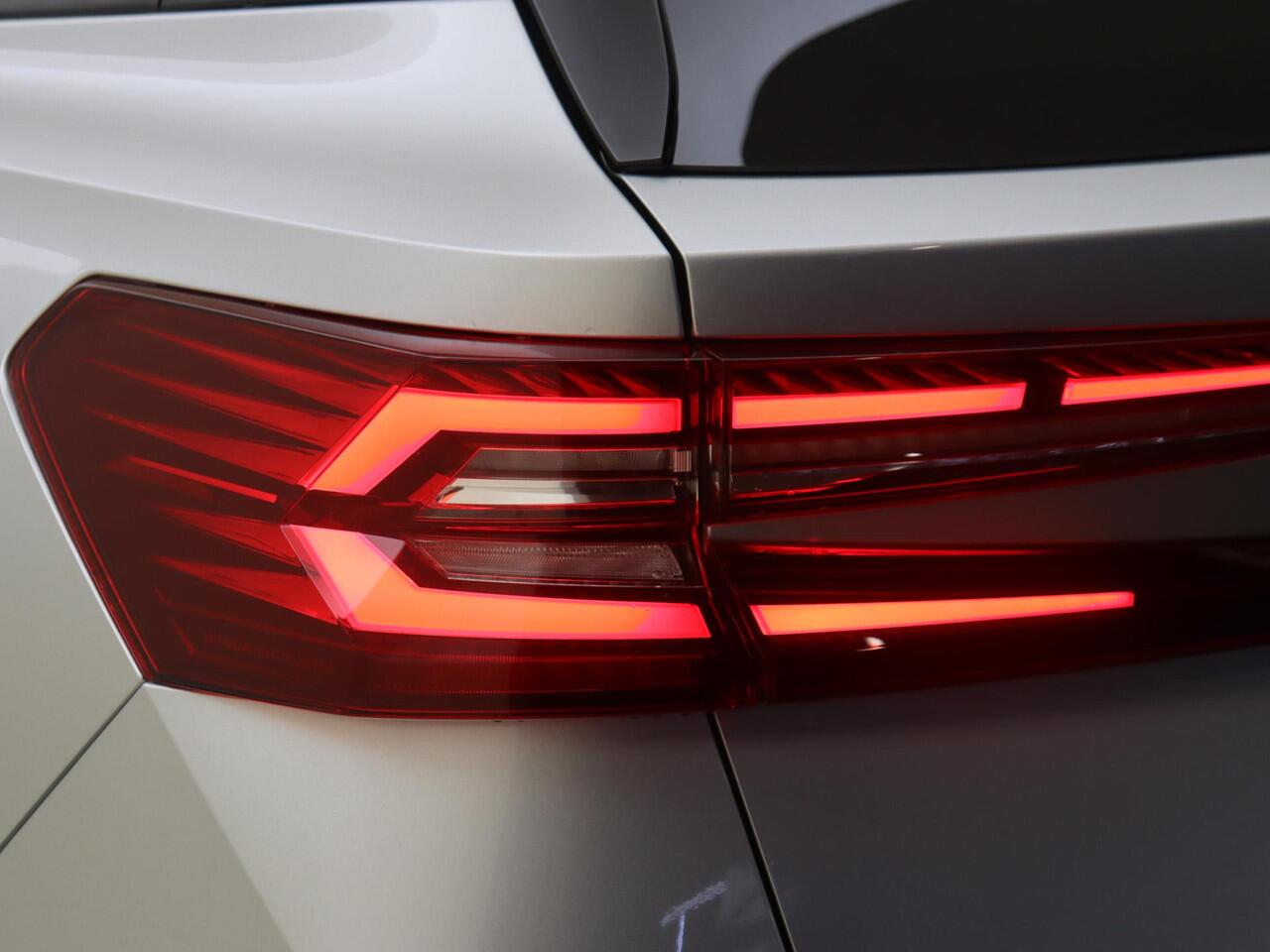 Skoda Kodiaq 1.5 TSI PHEV Sportline Business | Trekhaak | Achteruitrijcamera | 3-zone airco | Dodehoek detectie | Keyless | Adaptieve cruise control | CarPlay | Stoelverwarming |