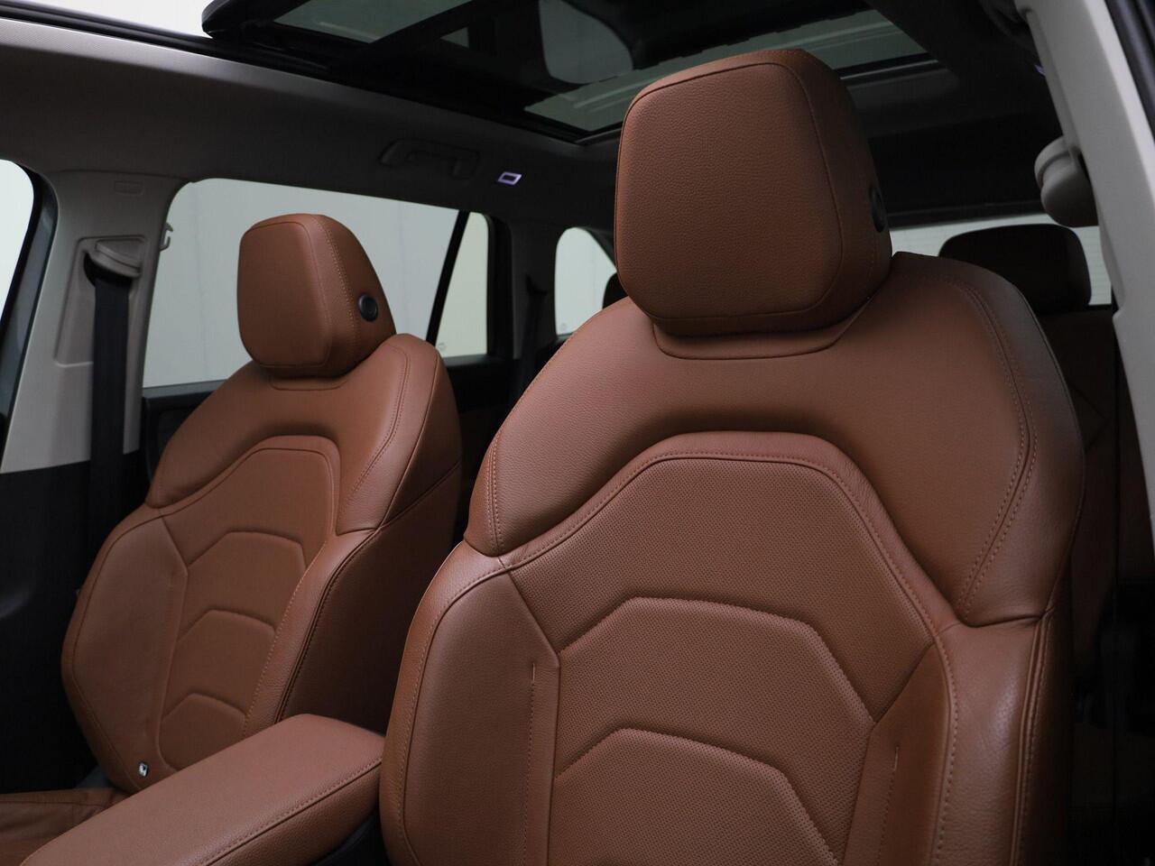 Skoda Kodiaq 1.5TSI 150kW/204PK PHEV Business Edition · Panoramadak · Leder · Apple/Android Auto · Garantie t/m 26-08-2028 of 120000km.