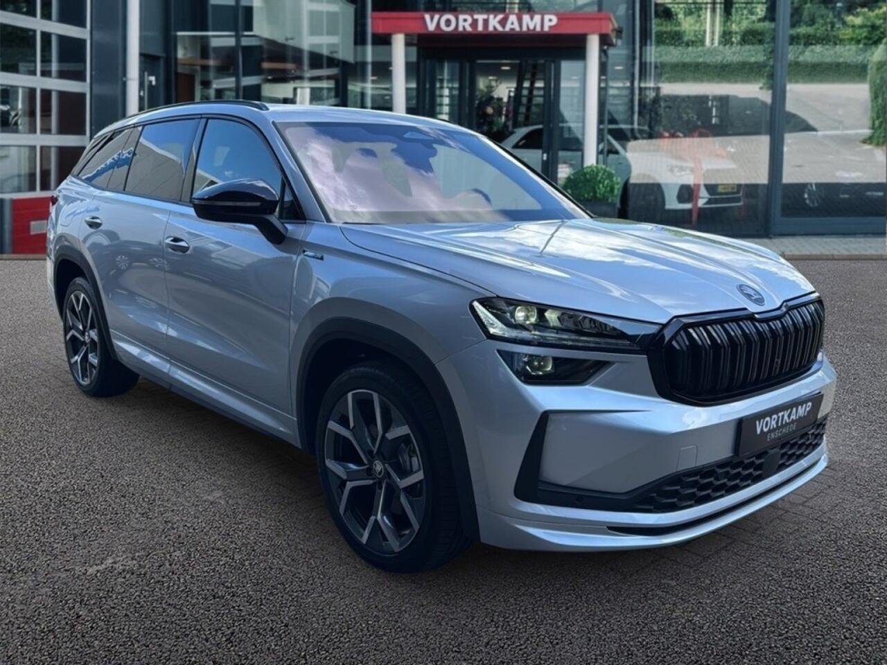 Skoda Kodiaq 1.5 TSI IV SPORTLINE TREKHAAK/CAMERA/MEMORY/NAVI/CARPLAY/STOELVERW